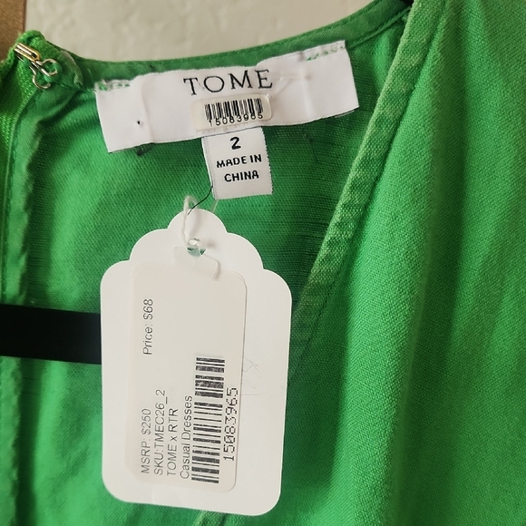 Chic Green V-Neck Mini Dress - Picture 2 of 5